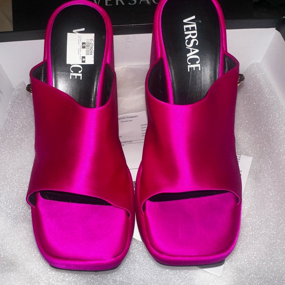 Versace Fuchsia Platform Heels - Picture 3 of 6